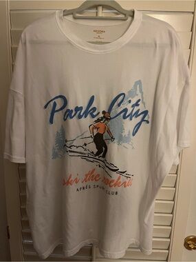 Arizona Jean Company ski graphic tee